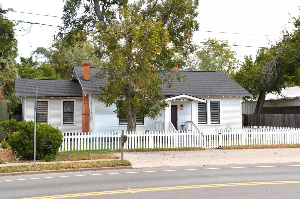 Columbus, TX 78934,623 Walnut ST