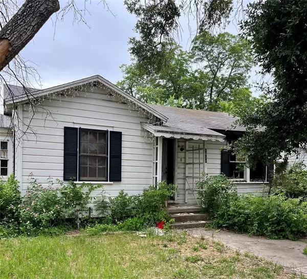1611 N Lynn ST,  Taylor,  TX 76574