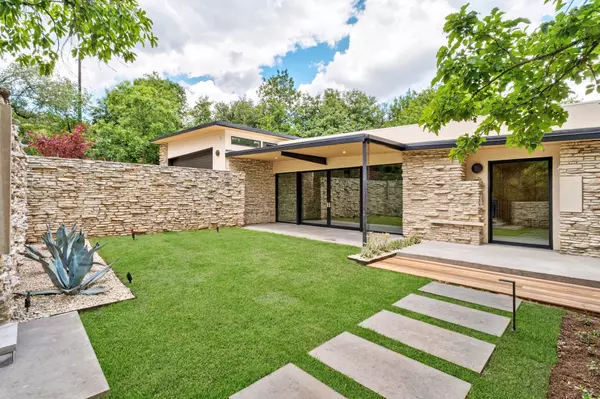 West Lake Hills, TX 78746,100 Redbud TRL