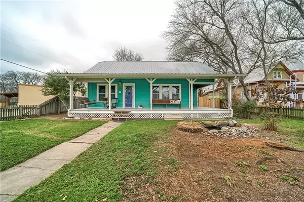 805 N Main ST, Elgin, TX 78621