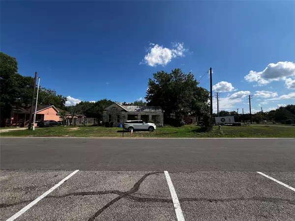 Kyle, TX 78640,207 Miller ST