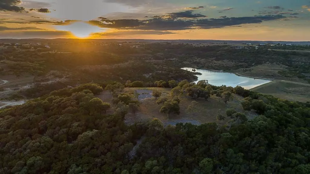 Blanco, TX 78606,270 Axis CV