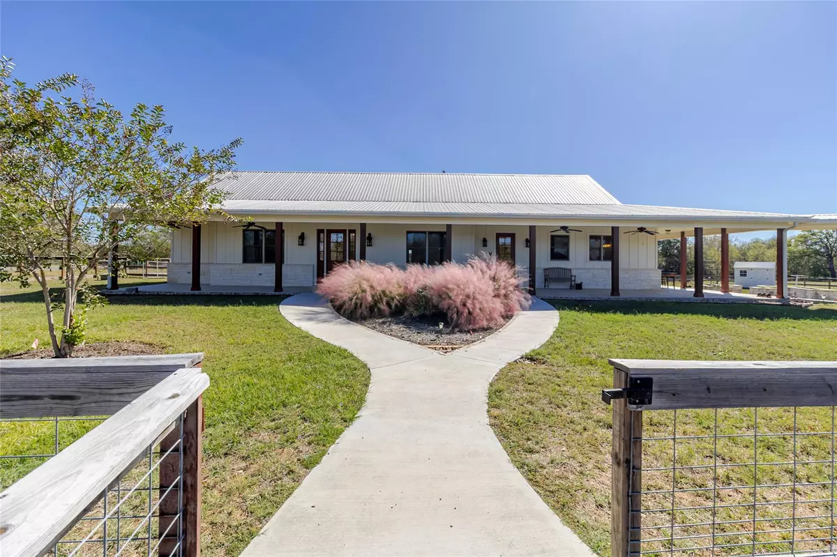 Bastrop, TX 78602,397 Glass LN