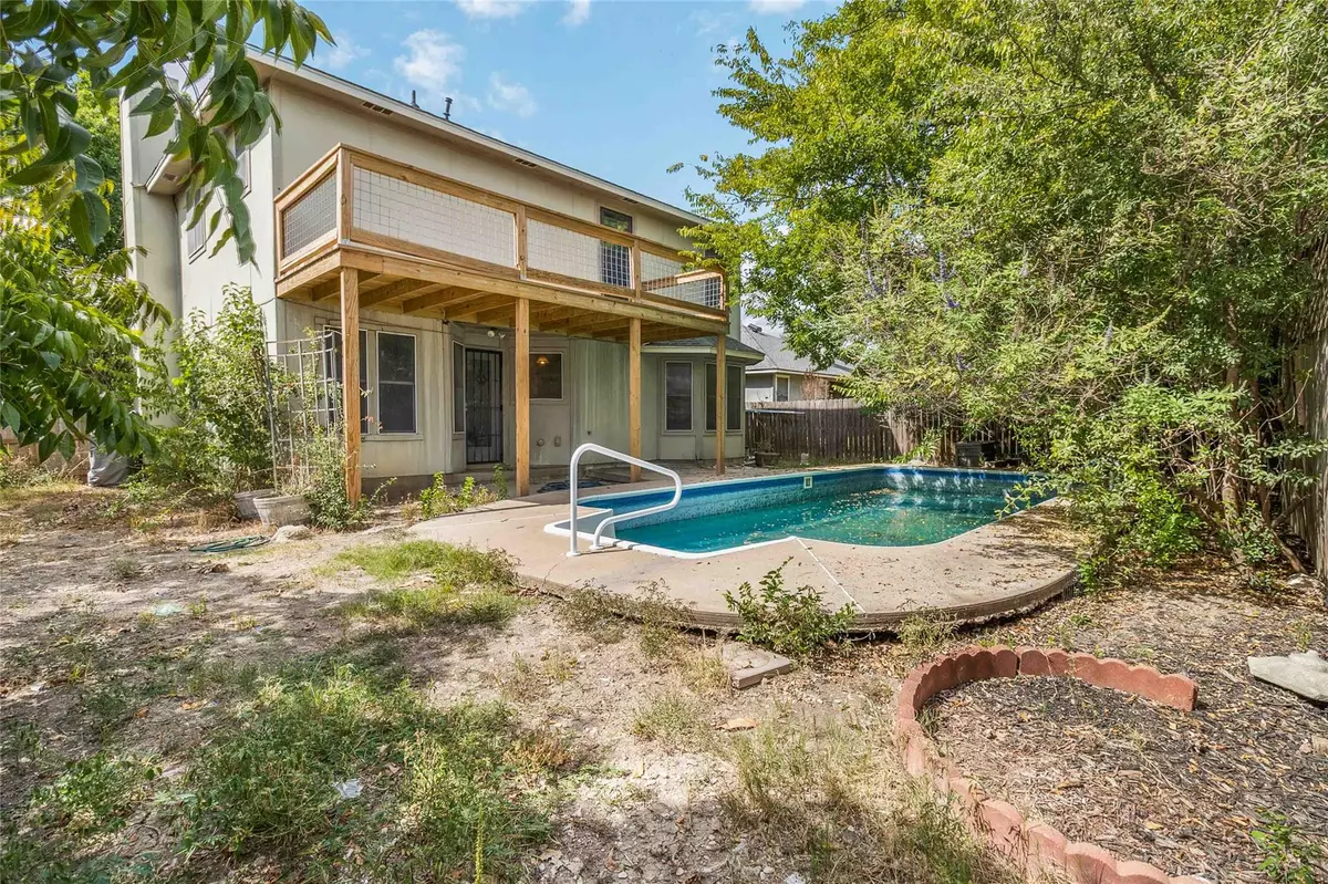 Buda, TX 78610,210 Briarstone DR