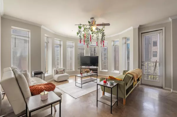 Austin, TX 78705,910 W 25th ST #406