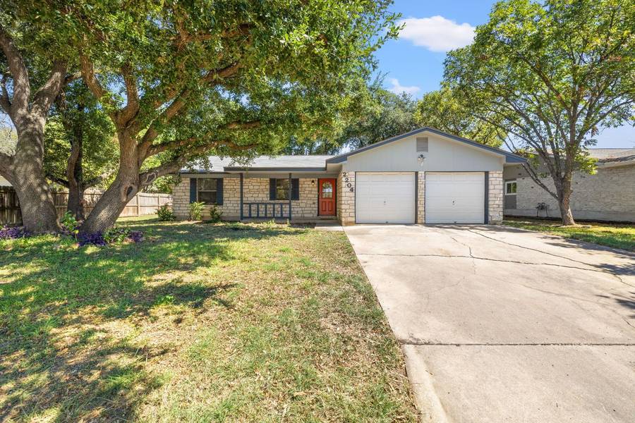 2204 Donna DR, Taylor, TX 76574