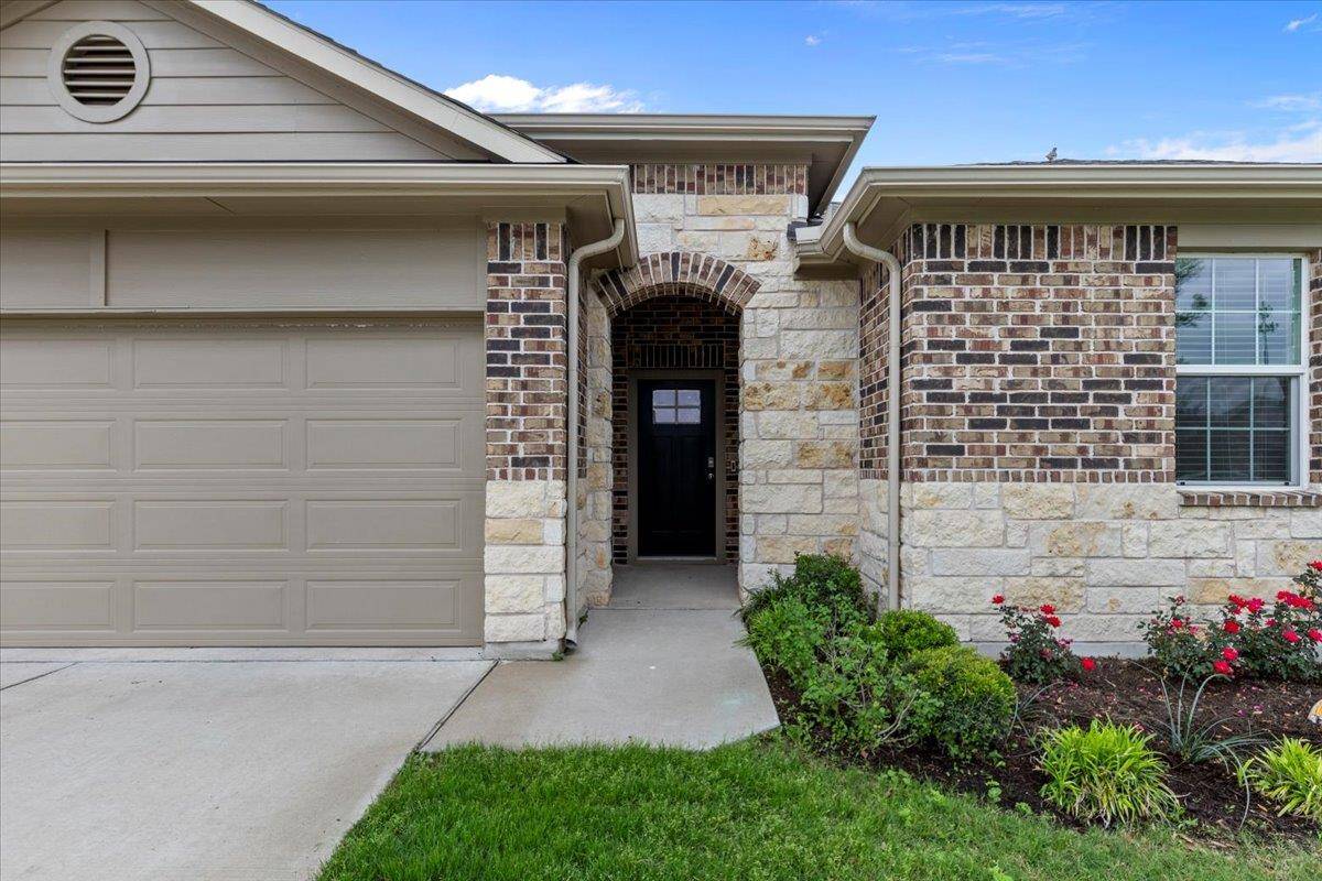 Bastrop, TX 78602,609 Bluffview DR