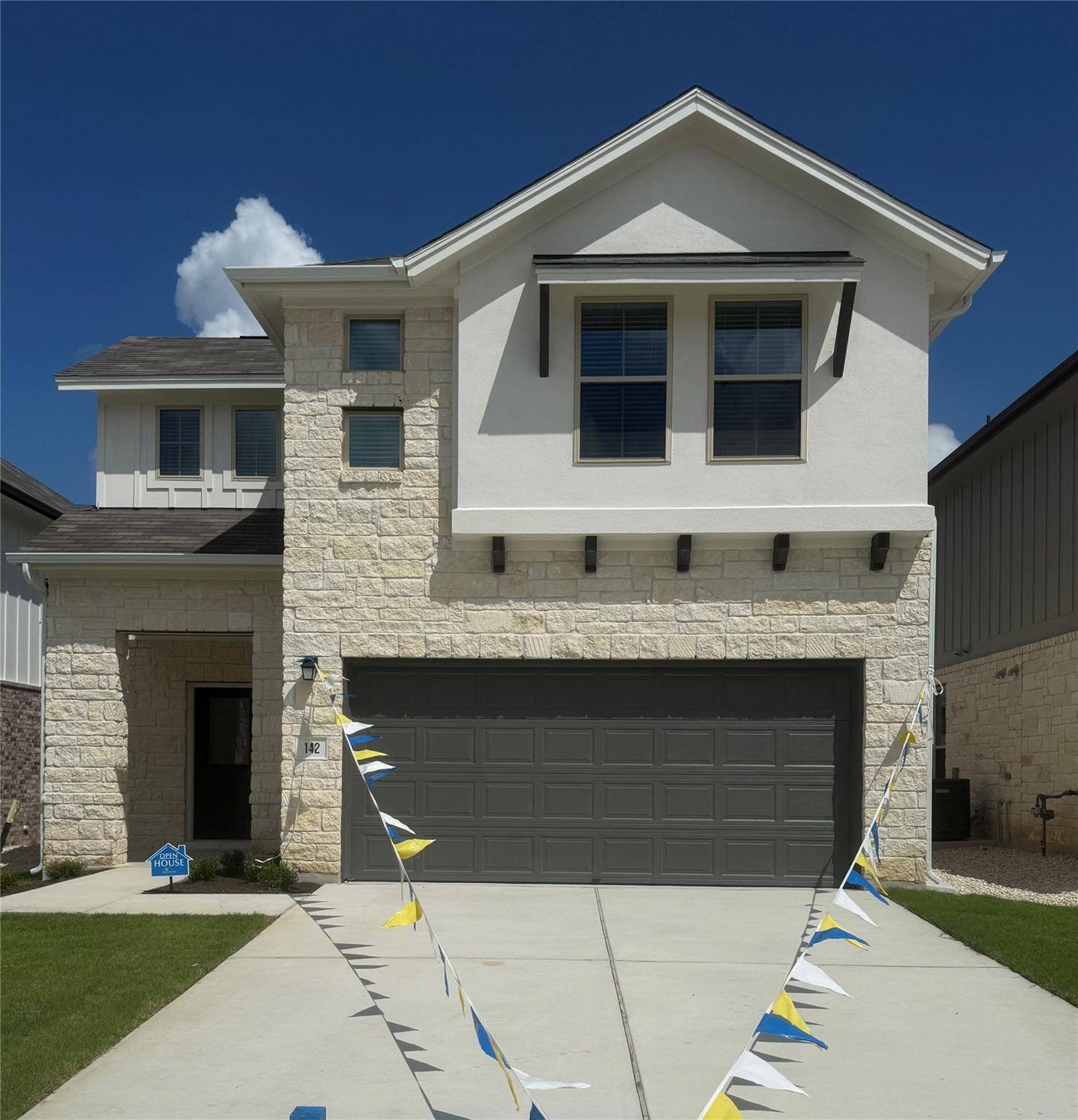 142 White Horses DR, Kyle, TX 78640