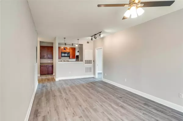 Austin, TX 78741,1901 Crossing PL #2302