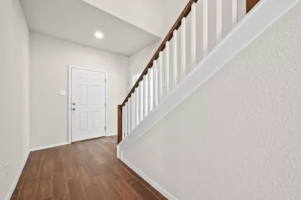 Kyle, TX 78640,215 Desperado