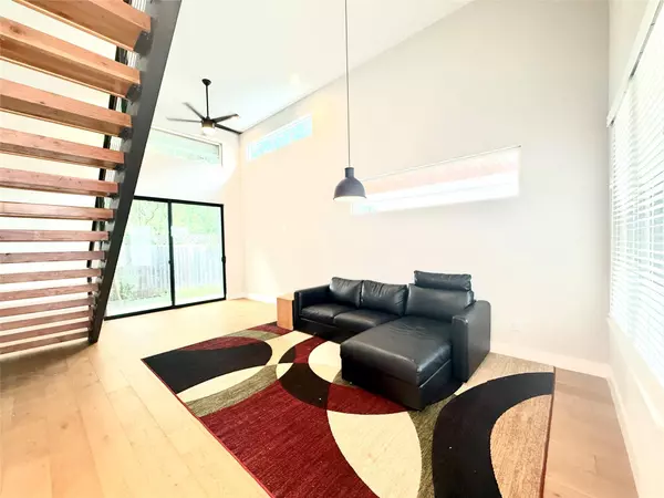 1904 W Saint Johns Ave #2, Austin, TX 78757