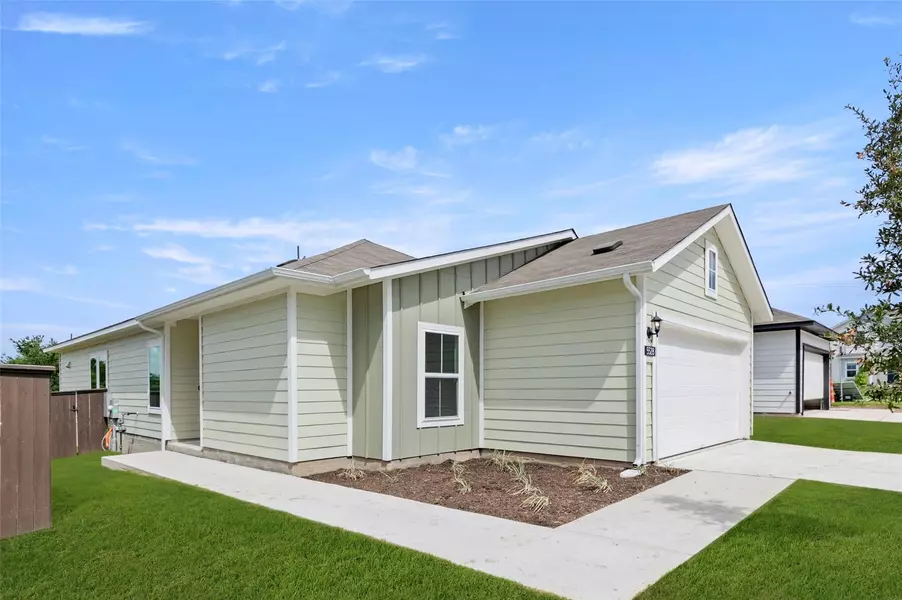 5528 Lomasso DR, Austin, TX 78747