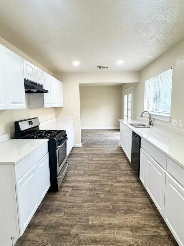 20805 Trotters LN, Pflugerville, TX 78660