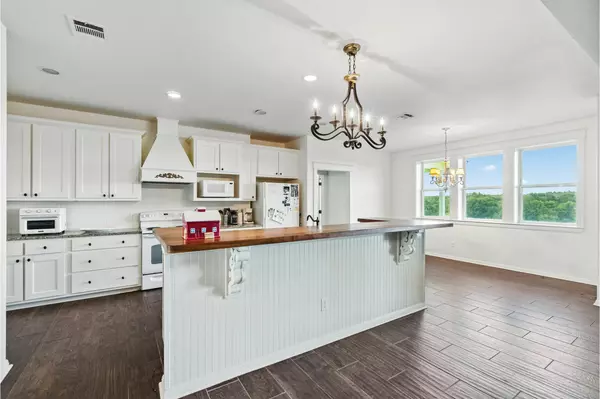 Elgin, TX 78621,498 N County Line RD