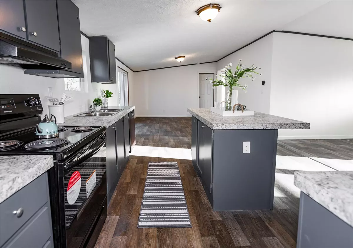 Dale, TX 78616,145 Crooked RD