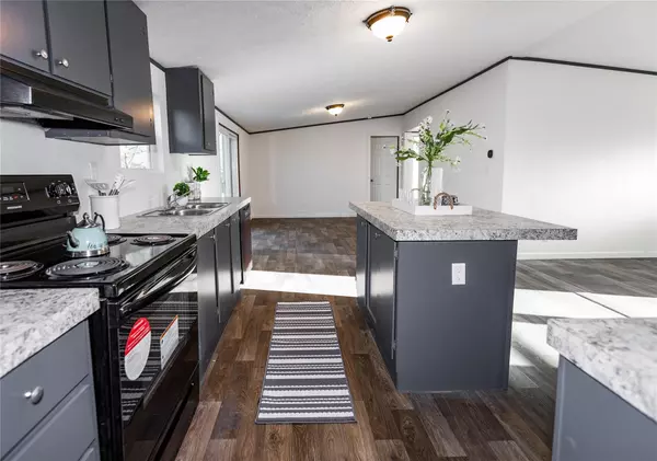 145 Crooked RD, Dale, TX 78616