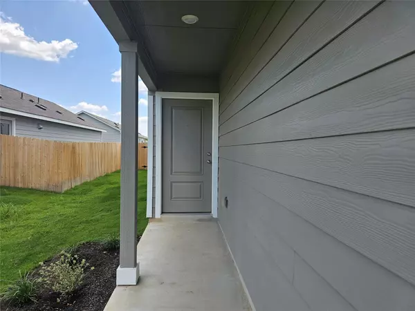 Jarrell, TX 76537,704 Commander Abbott DR