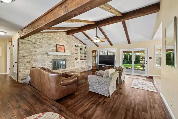 605 Meadowbrook DR, Georgetown, TX 78628