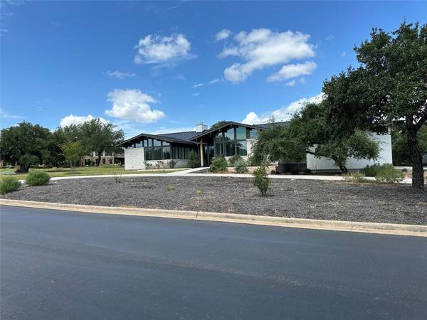 2302 Golflinks CT,  Spicewood,  TX 78669