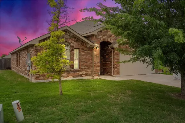 104 Colthorpe LN, Hutto, TX 78634