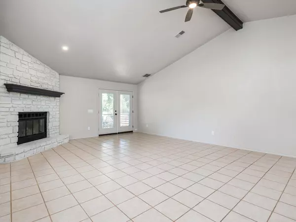 Meadowlakes, TX 78654,26 Fairway LN