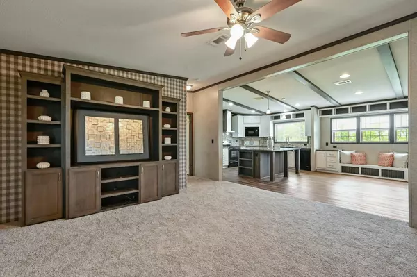 7112 Maverick CT,  Buda,  TX 78610