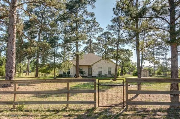 Paige, TX 78659,118 Travis LN