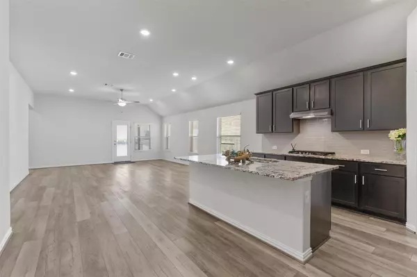 Buda, TX 78610,562 Leadtree LOOP