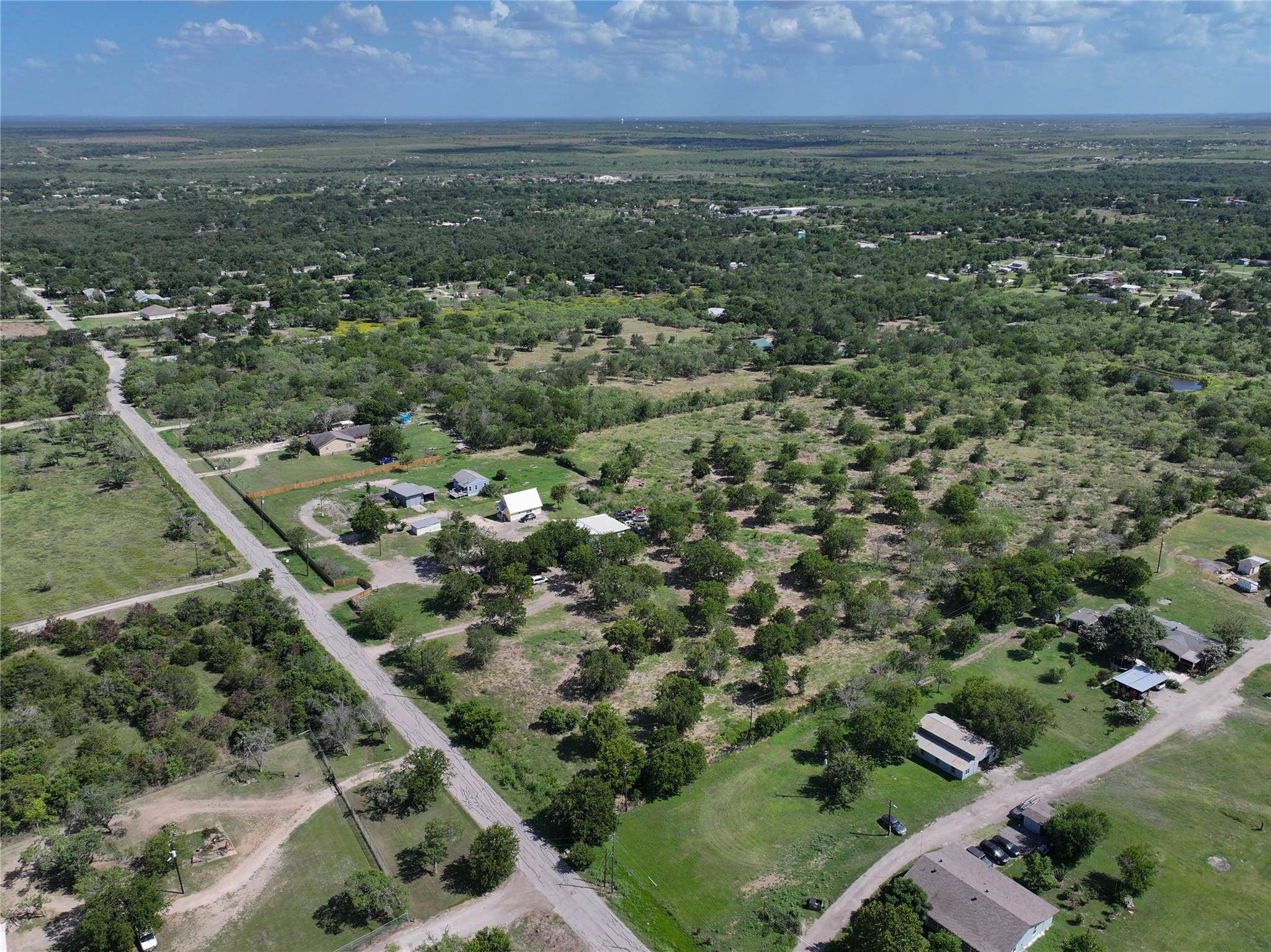 Dale, TX 78616,983 Longhollow Rd RD