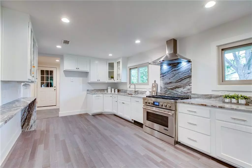 Austin, TX 78757,5804 Bullard DR