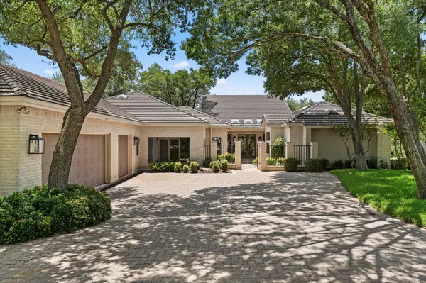 59 STILLMEADOW DR,  The Hills,  TX 78738