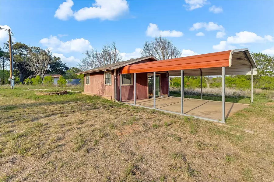 950 County Road 221, Tow, TX 78672