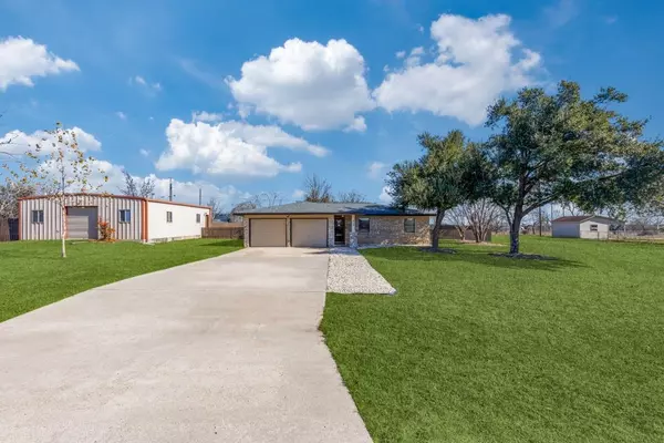 300 N 9th ST, Jarrell, TX 76537