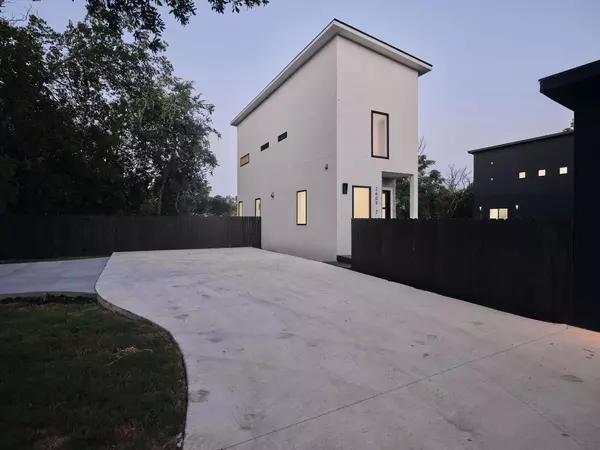2609 Davis LN #2, Austin, TX 78745