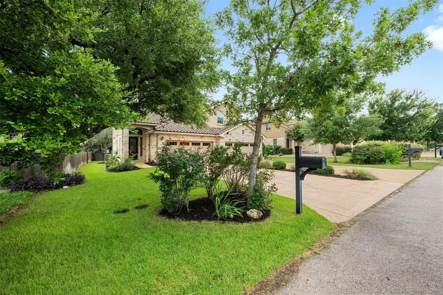 403 S Meadowlark ST, Lakeway, TX 78734