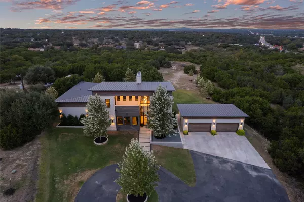 100 Overlook DR, Liberty Hill, TX 78642