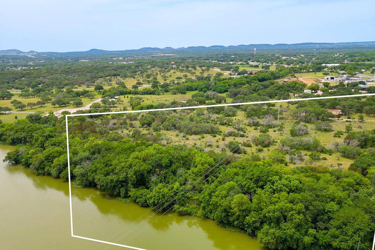 Johnson City, TX 78636,624 N US HWY 281