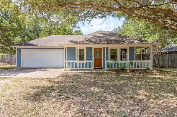 135 Kaeleku LN, Bastrop, TX 78602