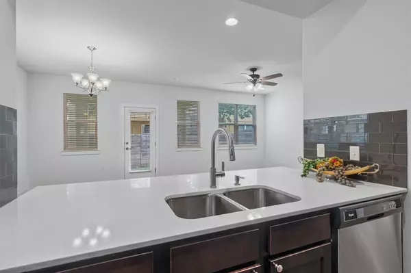 Austin, TX 78748,8940 Parker Ranch CIR #B