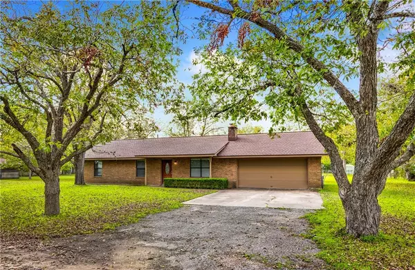 450 E Eblin ST,  La Grange,  TX 78945