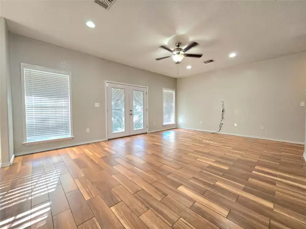 New Braunfels, TX 78130,6 Sun Flower CIR