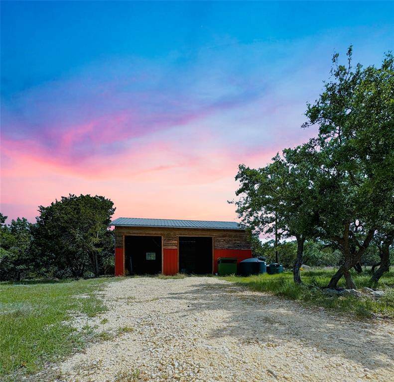 Dripping Springs, TX 78620,560 Longview RD