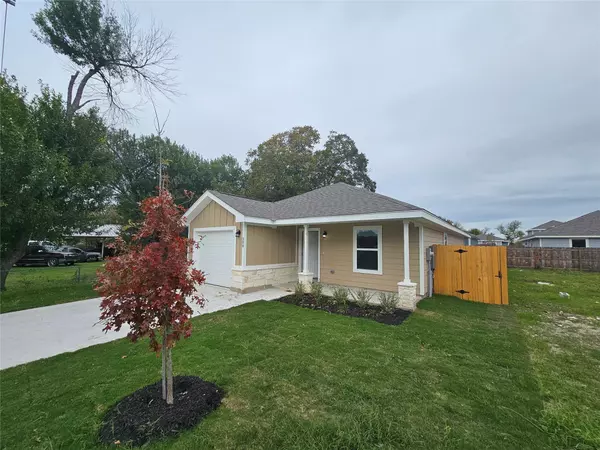 308 W Martindale ST,  Seguin,  TX 78155