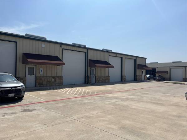 4819 R O DR #104, Spicewood, TX 78669