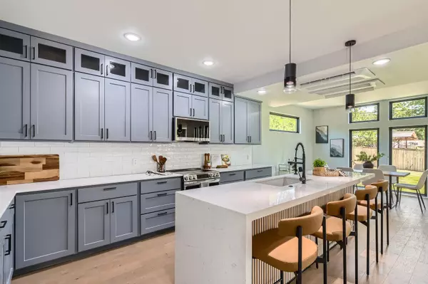 4803 Philco DR, Austin, TX 78745