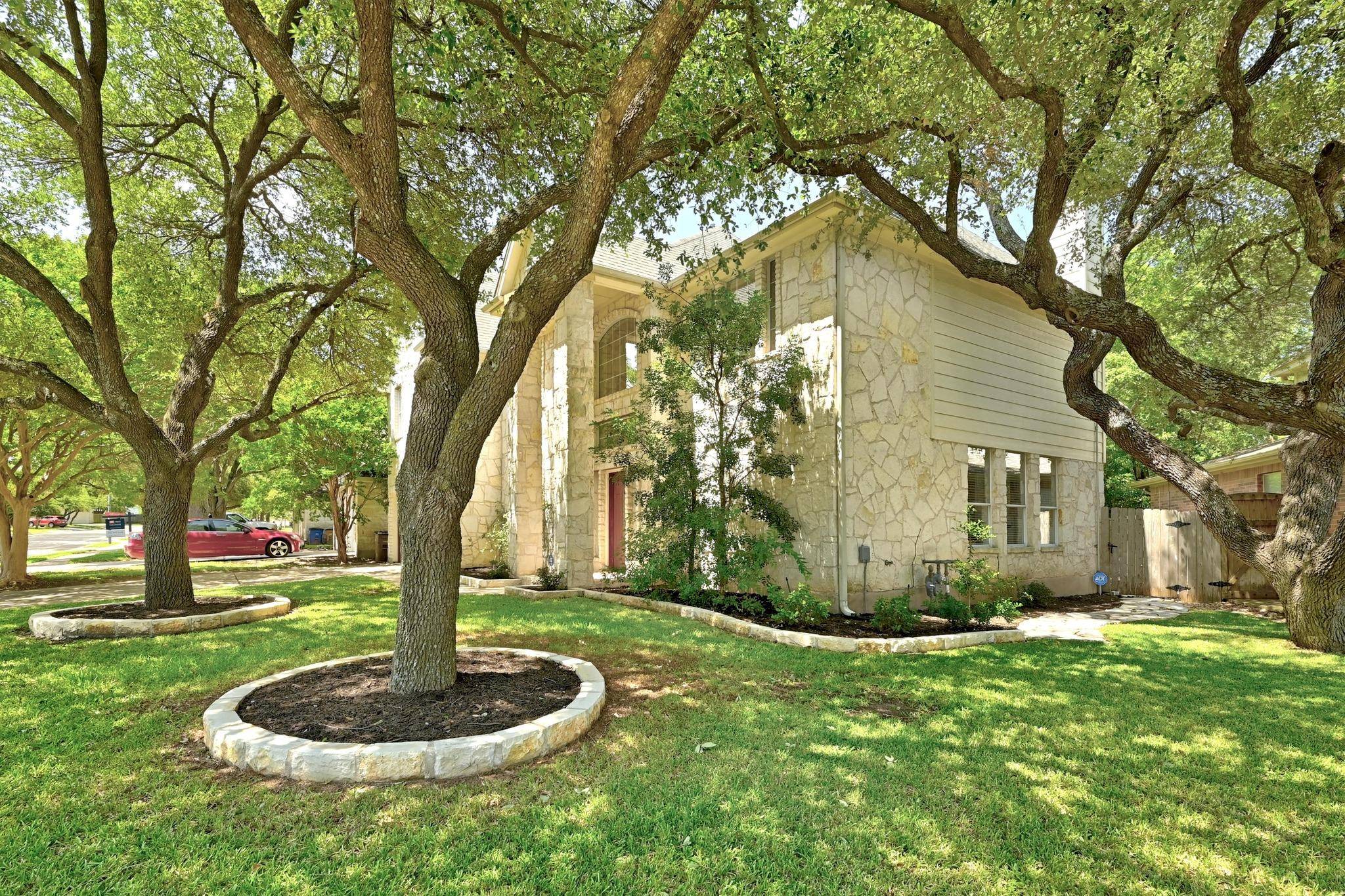 Austin, TX 78729,12532 Labrador CV