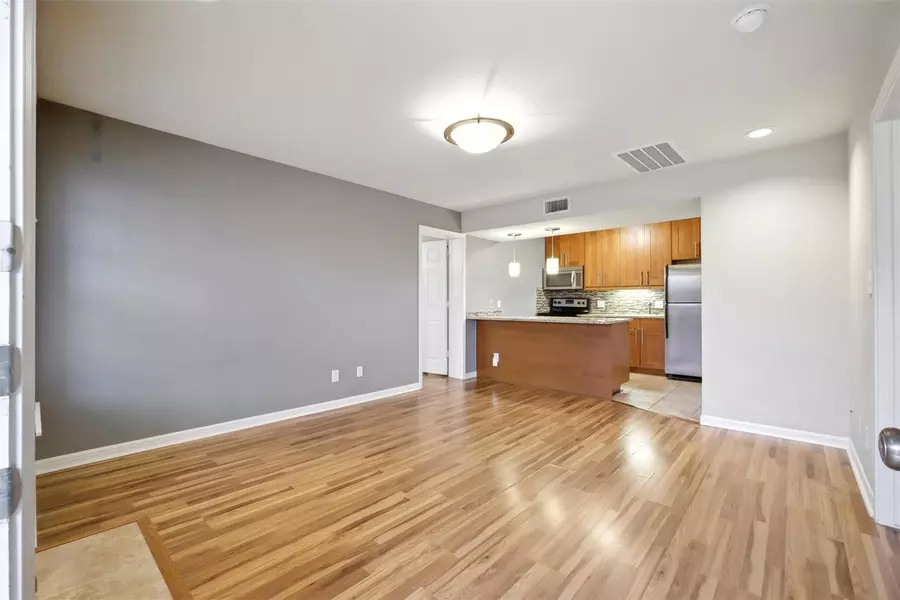 7685 Northcross DR #1028, Austin, TX 78757