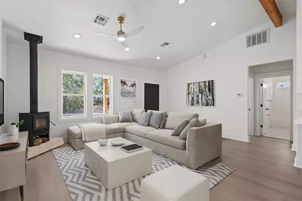 Austin, TX 78736,9602 Claxton DR