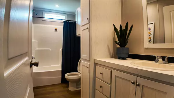 Elgin, TX 78621,147 Ardales DR