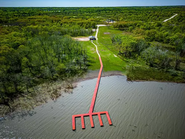 8391 Southern Shore CT, Kemp, TX 75143